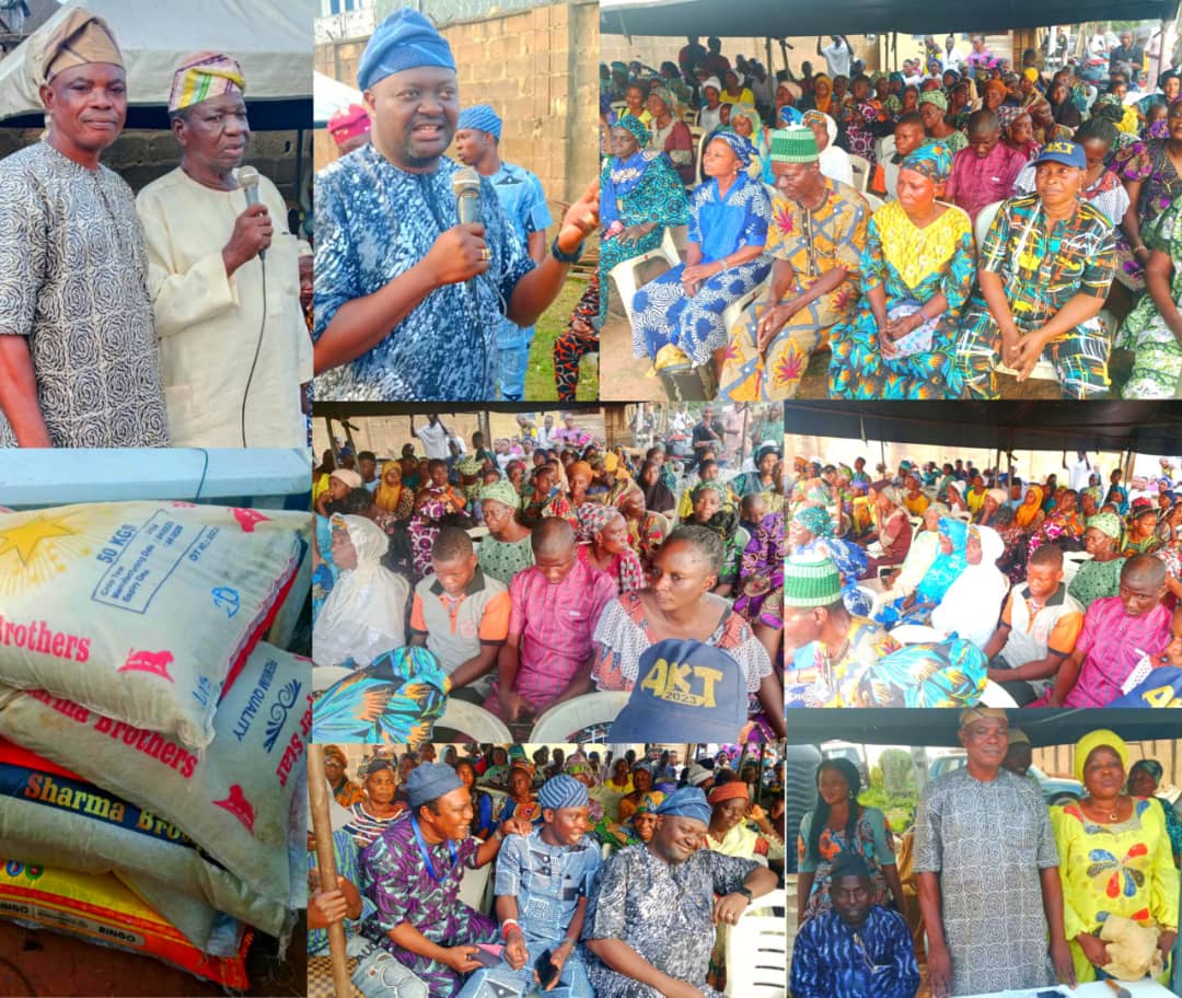 Lagelu PDP Ward 5 Holds First Meeting After Congress As Hon. AKT, Tiamy, Hon Idogbe Donates Bags Of Rice, Cash To Party Members